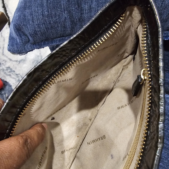 Brahmin croc detailed wristlet - Picture 5 of 9
